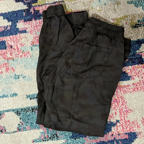 Women's camo joggers - Picture 4 of 5